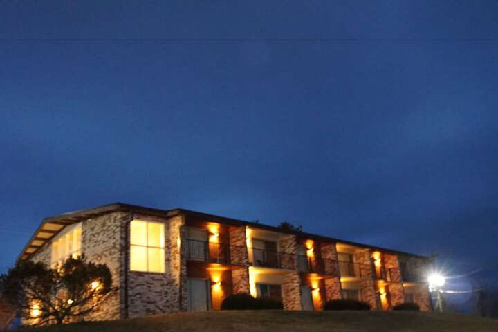 Hotel 5 of 39