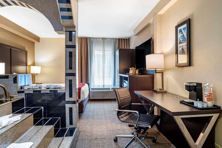 Room 18 of 33