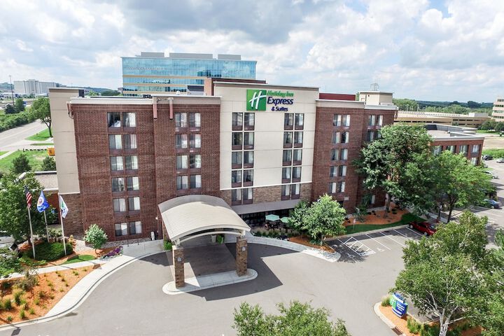 Hotel 4 of 52
