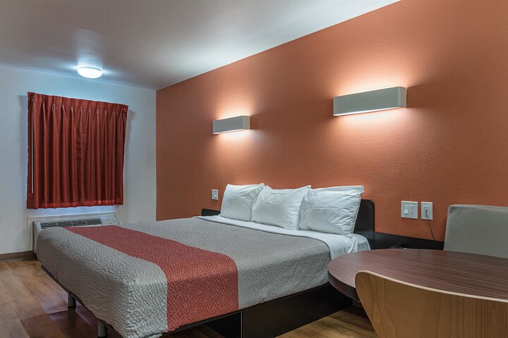 Room 26 of 30