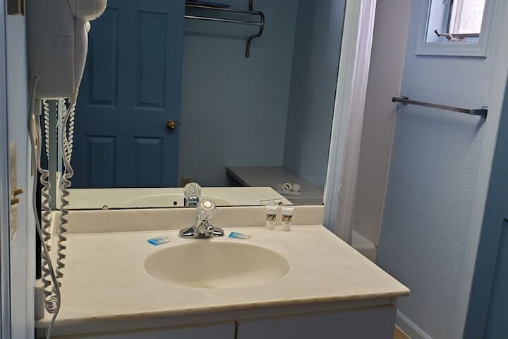 Room 15 of 43
