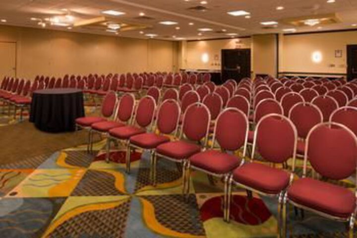 Ramada Plaza Rochester Airport