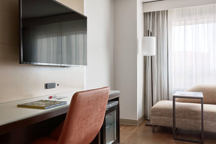 Room 30 of 62