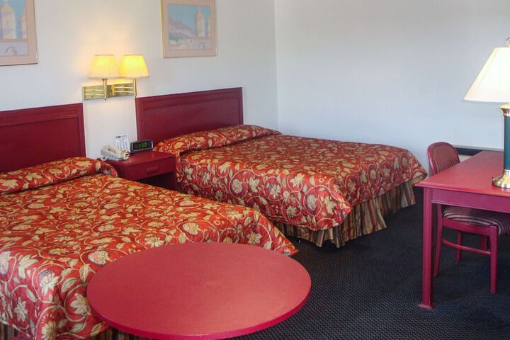 Room 24 of 27