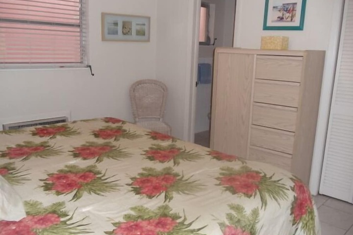 Room 61 of 79