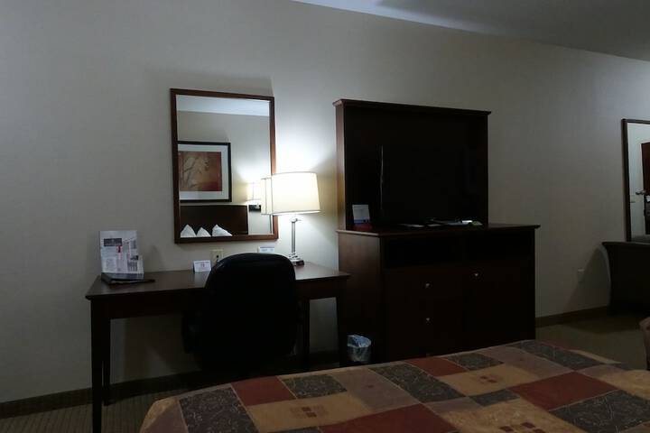 Ramada by Wyndham Weyburn