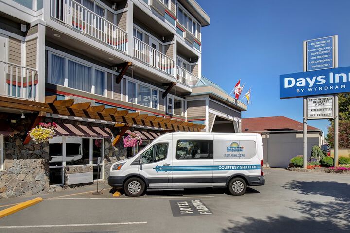 Days Inn by Wyndham Victoria Airport Sidney