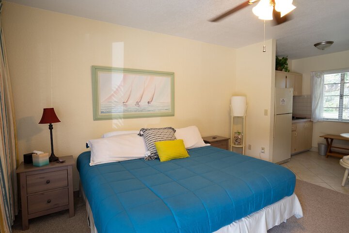 Mar Bay Motel & Suites