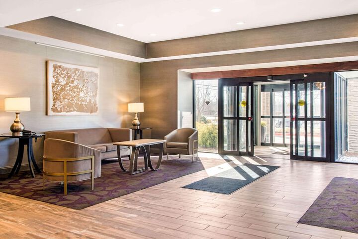 Hotel Interior 19 of 102