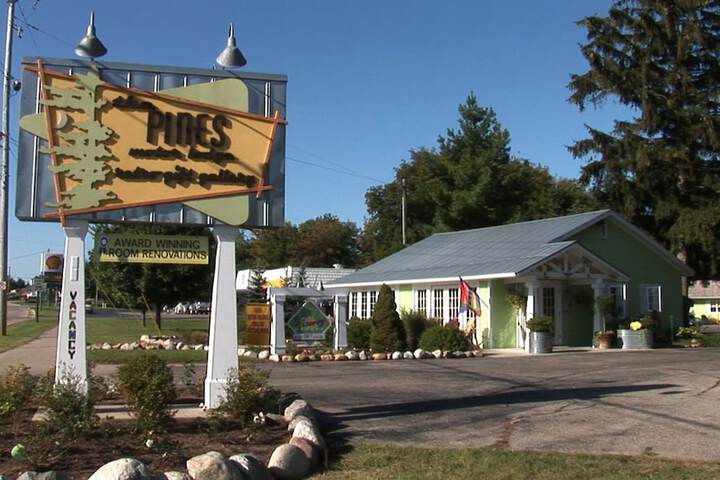 The Pines Motorlodge