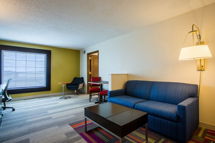 Room 28 of 44
