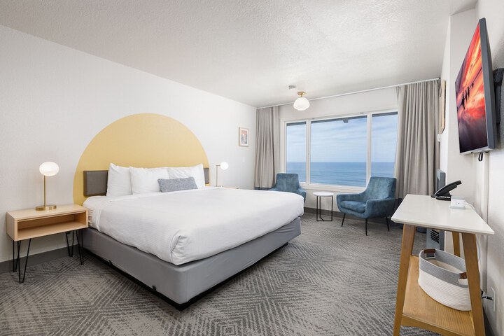 Room 22 of 65