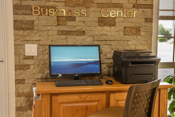 Business Center 39 of 41