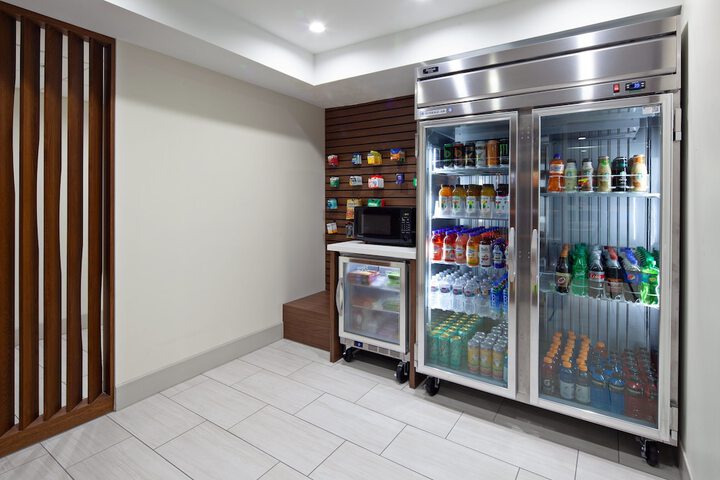 Holiday Inn Express Hotel & Suites San Diego-Escondido by IHG