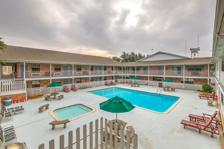 Pool 5 of 40
