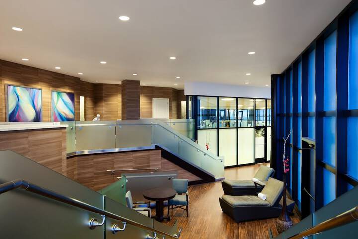 Hotel Interior 11 of 97