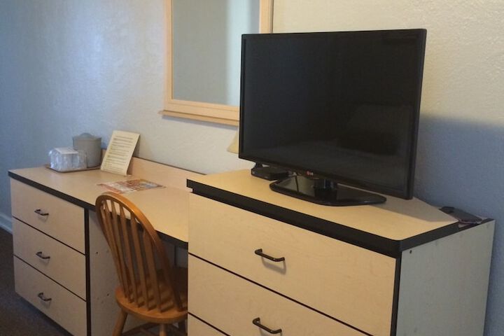 Room 33 of 44