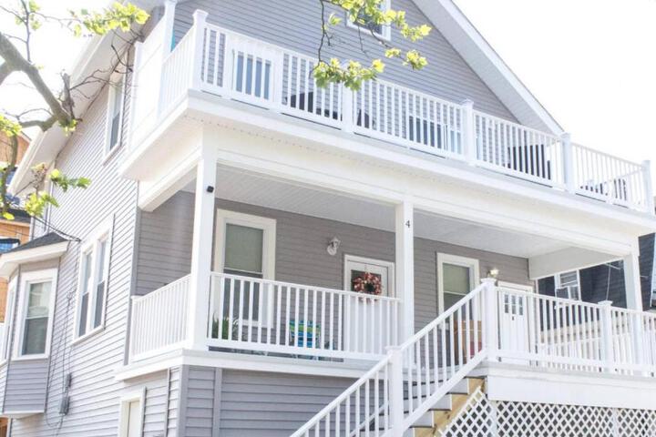 2 Blocks from Beach-Sleeps 16