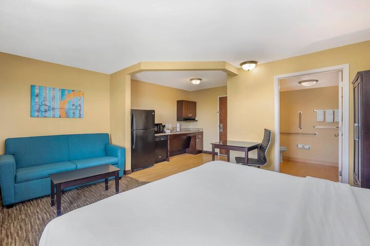 MainStay Suites Jacksonville near Camp Lejeune