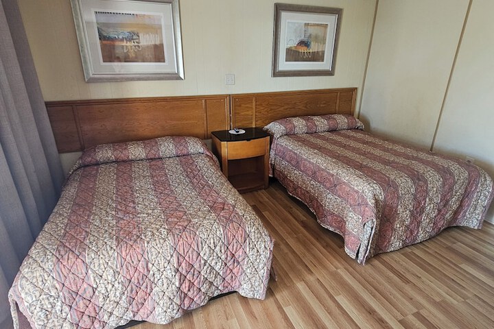 Room 27 of 30
