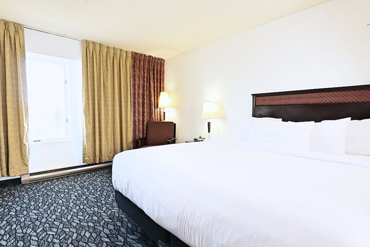 Room 15 of 33