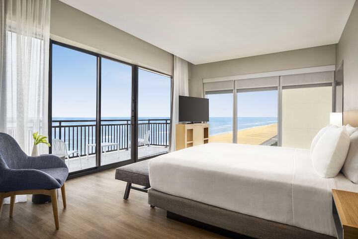 Hyatt Place Virginia Beach / Oceanfront
