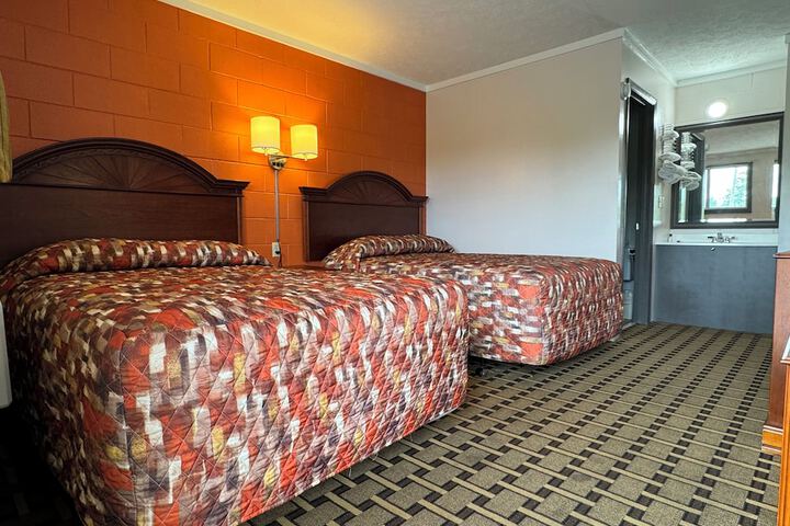 Room 10 of 15