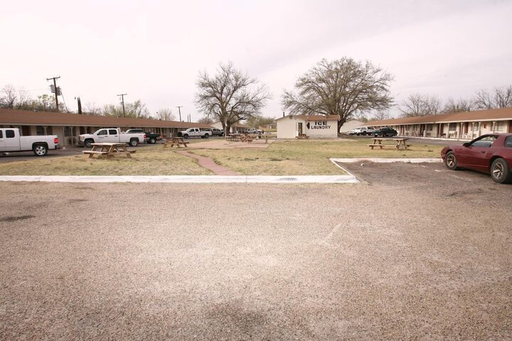 Property Grounds 32 of 32