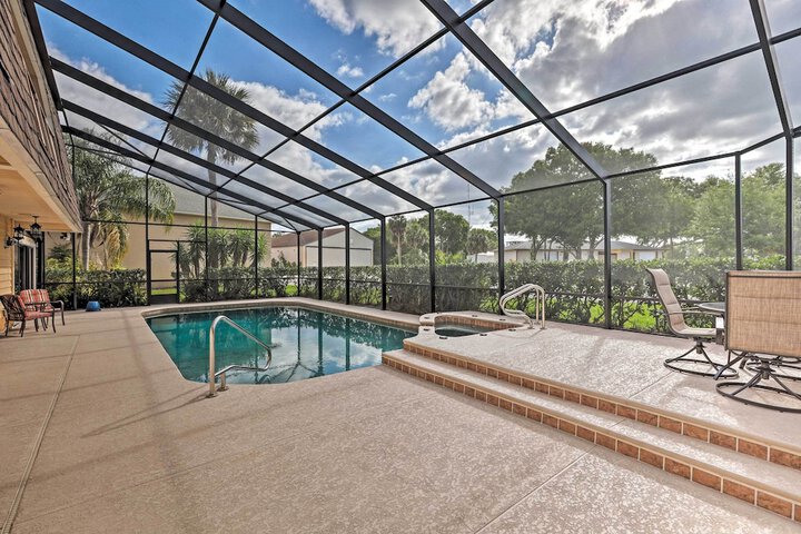 The Aviators Dream: Pool Spa & Private Runway!