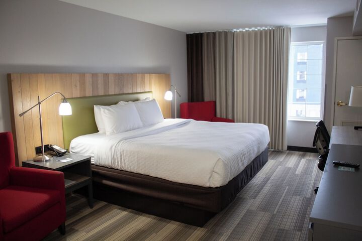 Country Inn & Suites by Radisson Big Rapids, MI