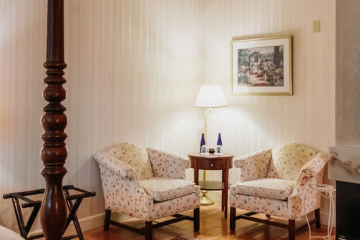 Room 71 of 87
