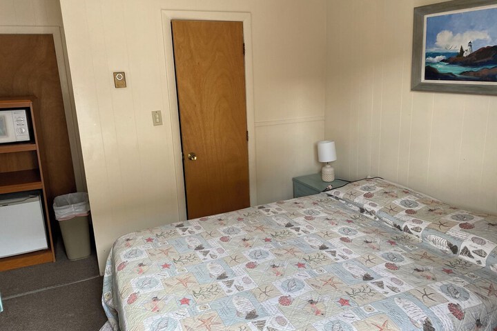 Room 64 of 90