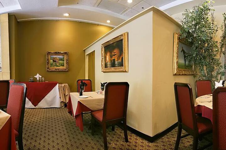 Dining 33 of 40