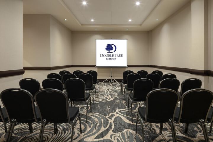 DoubleTree by Hilton North Vancouver