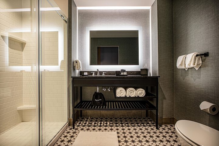 Hotel Maverick