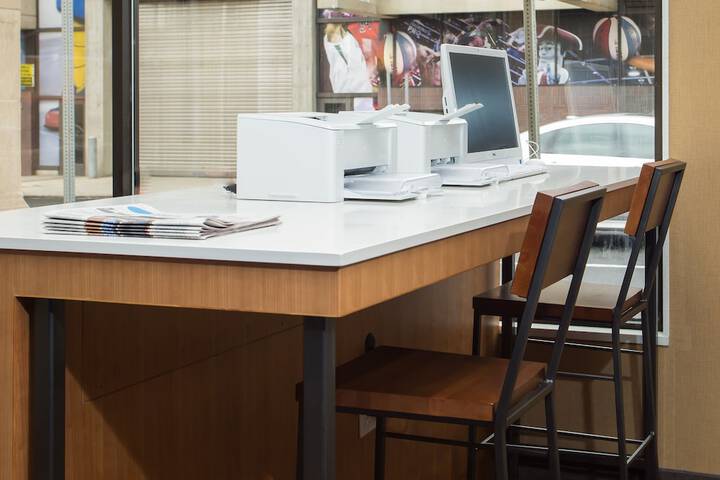 Business Center 46 of 47