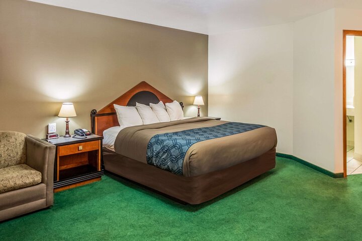 Econo Lodge Waupaca