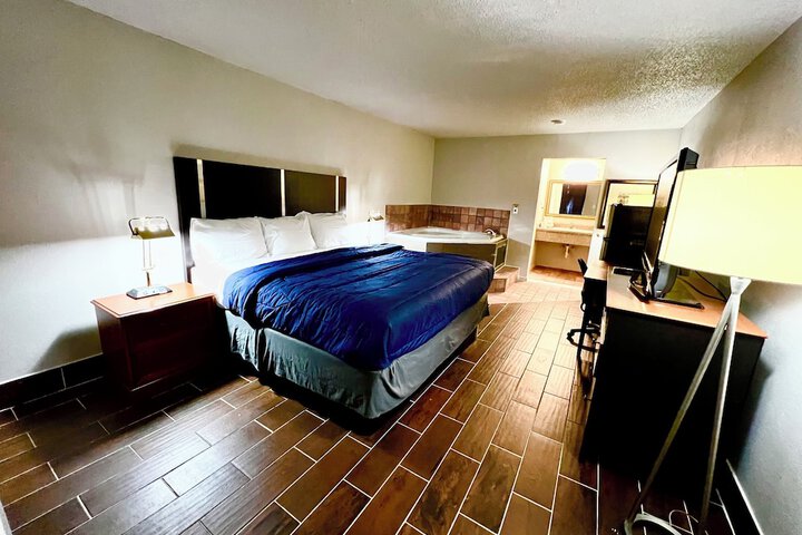 Room 19 of 25