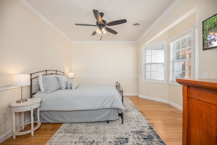 Room 10 of 20