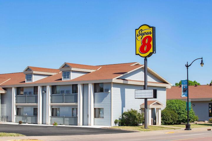 Hotel 3 of 50