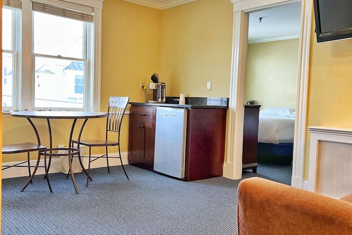 Room 34 of 58