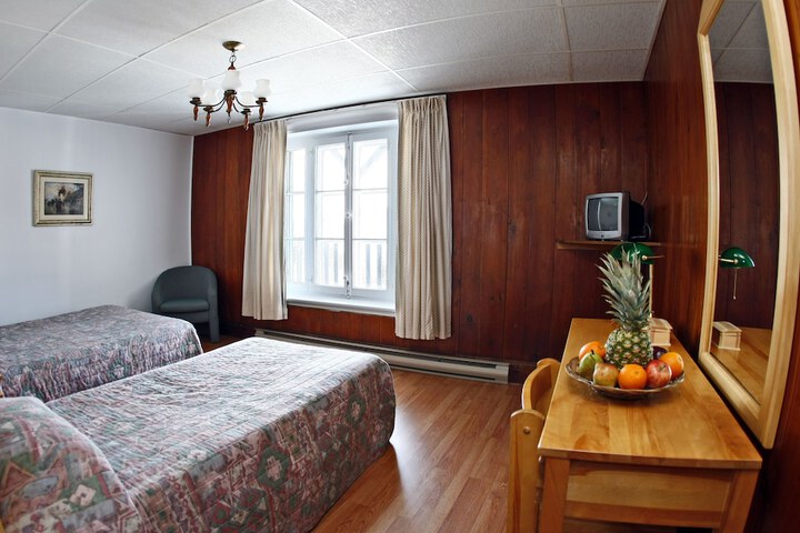 Room 19 of 35