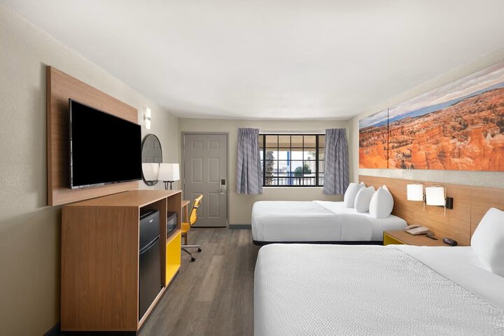 Days Inn by Wyndham Safford AZ