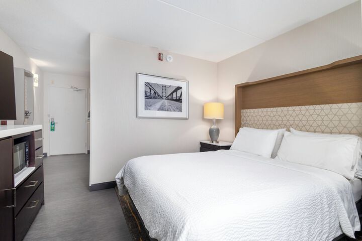 Room 21 of 48
