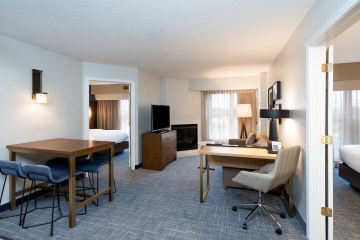 Room 19 of 30
