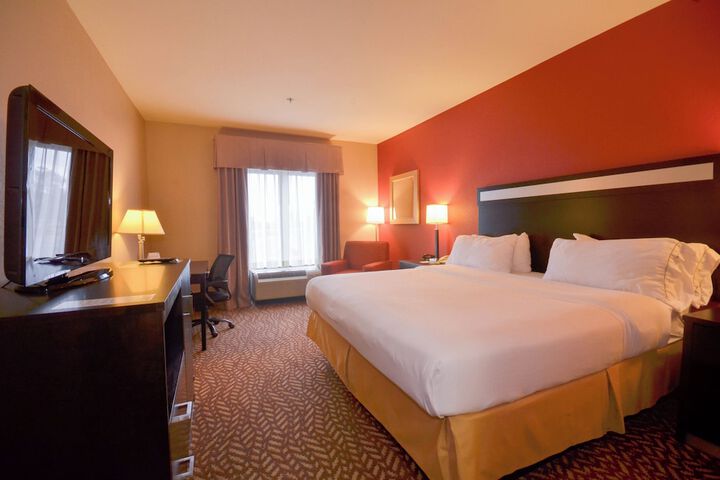 Room 32 of 47