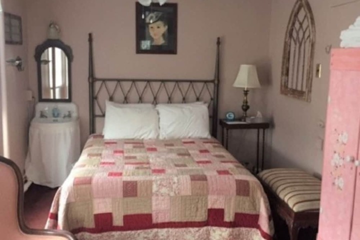 Room 16 of 23