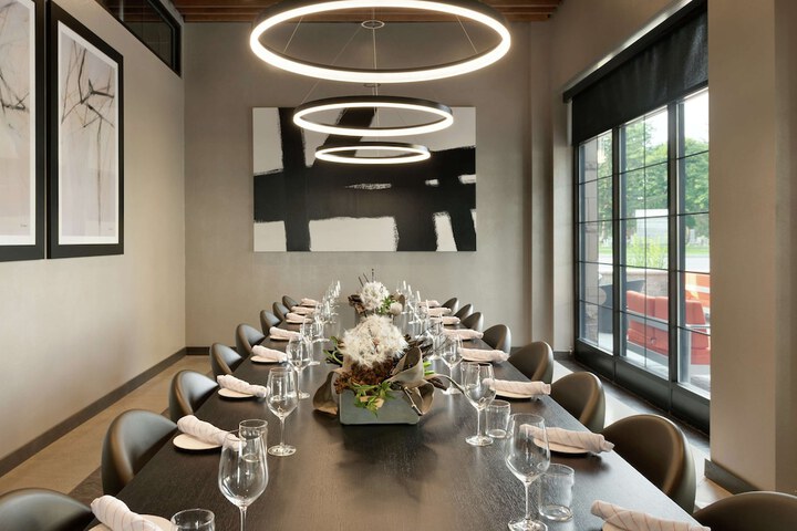 Dining 49 of 57