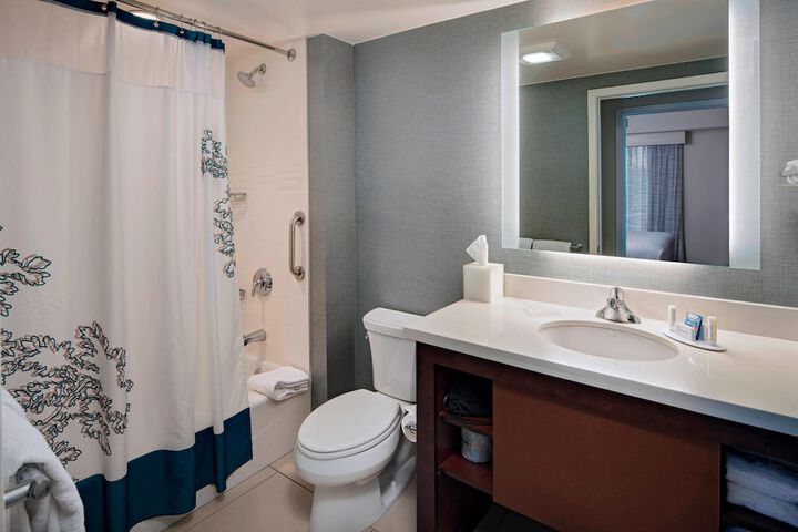 Room 16 of 32