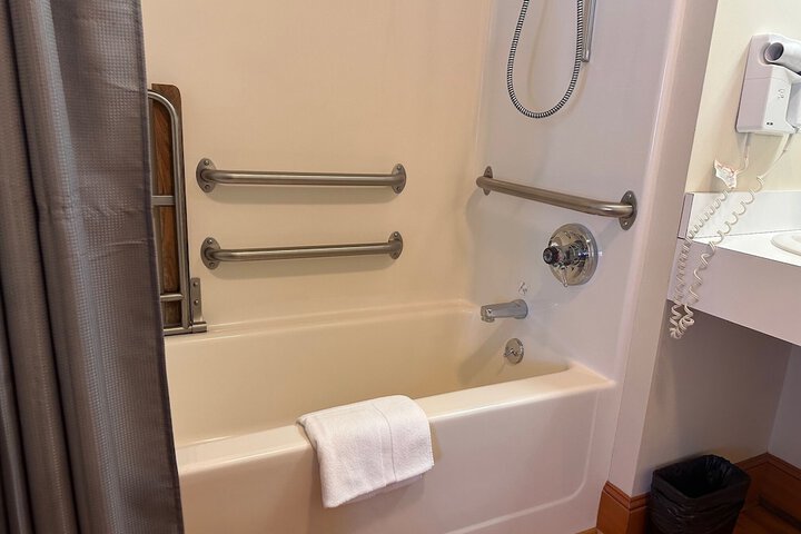 Room 40 of 72